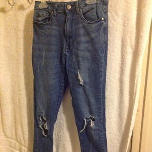 DARK BLUE RIPPED JEANS